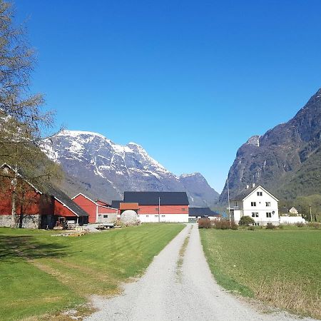 Glacier And Waterfall View Briksdalsbre Buitenkant foto